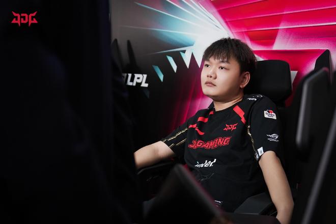 西汉姆凭借 西汉姆凭借